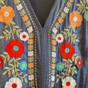 entro (Boutique) Silky Blouse w/ Embroidery